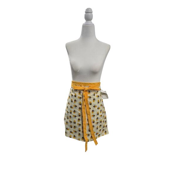 Handmade reversible cotton apron  egg apron farmhouse bumble bee print - Picture 5 of 5